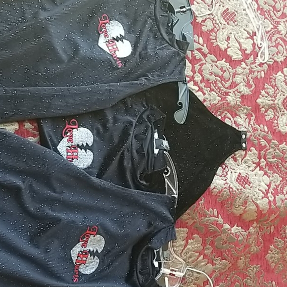 NEW - Bodysuit Love Hurts - Picture 8 of 8